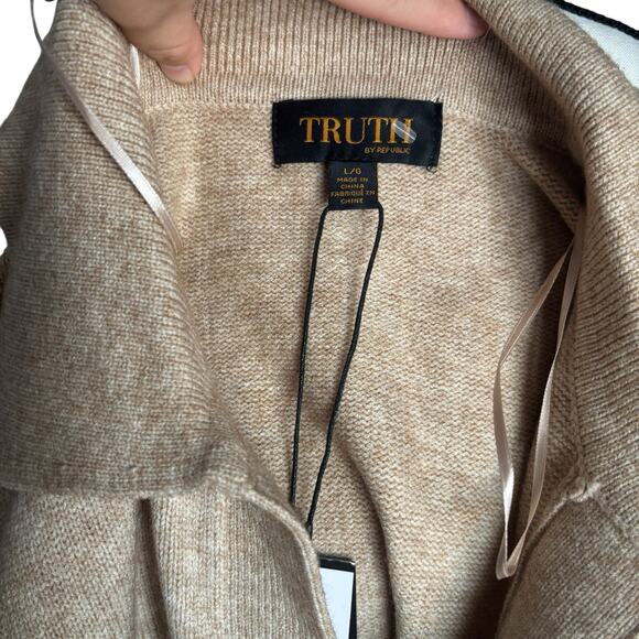 Truth by Republic Collared Soft Knit Sweater NWT Women’s Large Beige Bisque - Picture 6 of 7